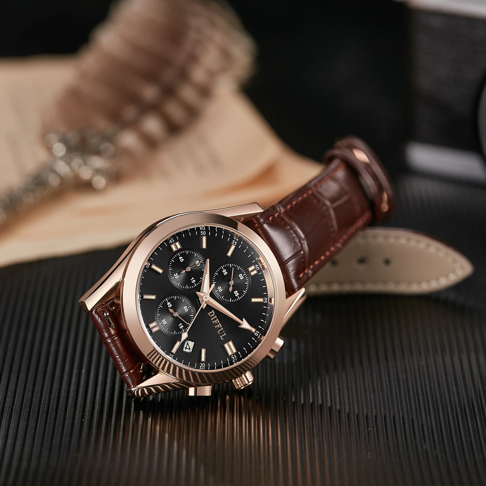 

Бренд DIFFUL 3ATM Водостойкое стекло с синим покрытием Мужские кварцевые часы с хронографом и кожаным ремешком