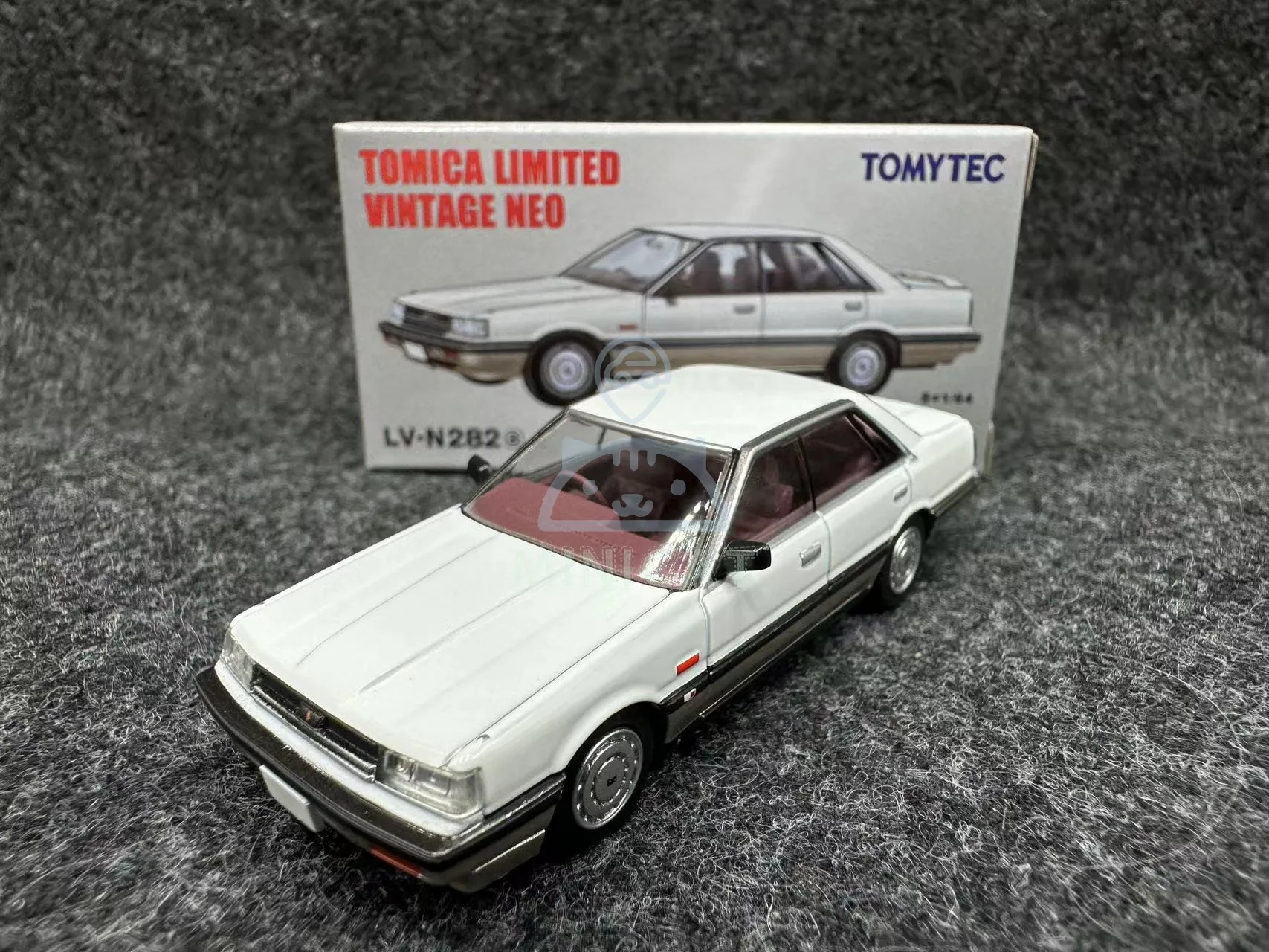 2305 Tomytec TOMICA 1:64 TLV LV-N282a/b Nissan Skyline  Alloy car toy model collection pieces