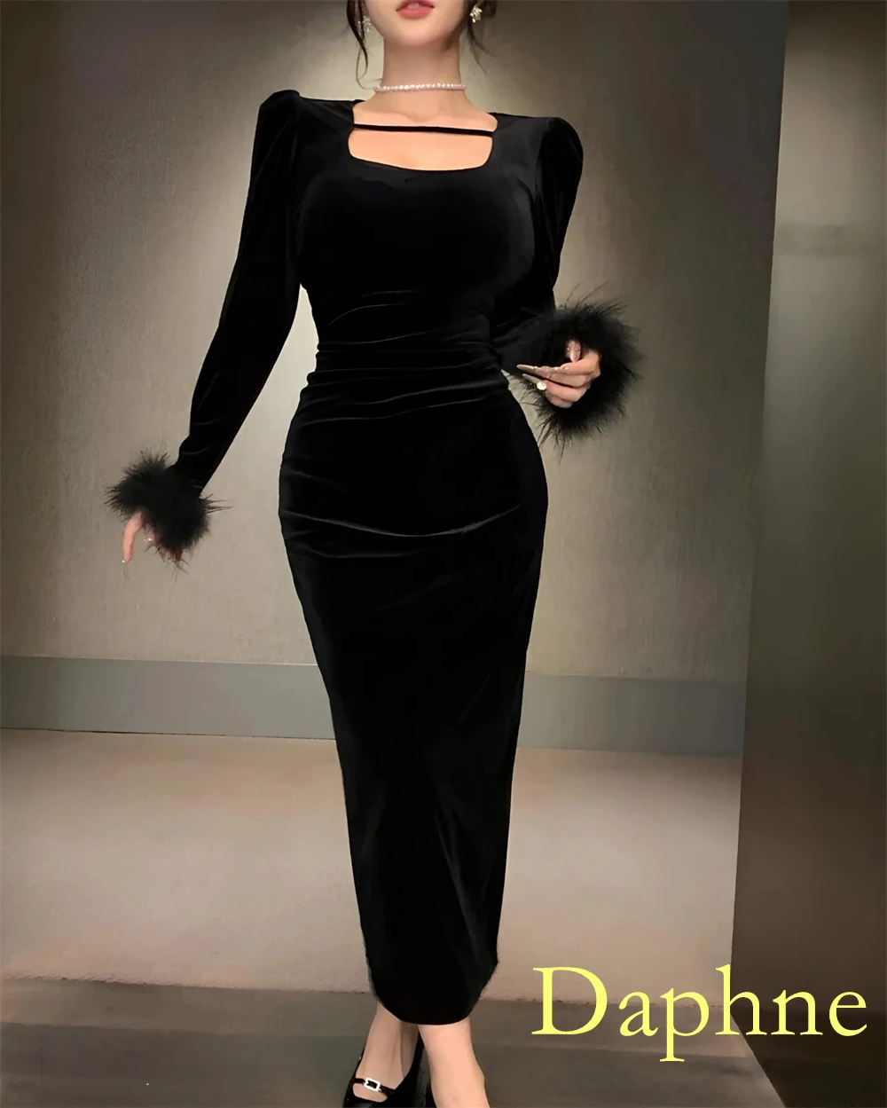 Customized Black Velvet Mermaid Evening Dress Exquisite Square Collar Feathers Long Sleeves Celebrity Gowns Simple Prom Dresses