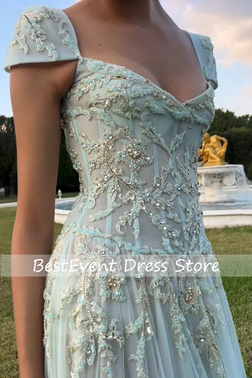 Maßgeschneiderte Luxus-Abendkleider A-Linie Quadratischer Ausschnitt Ballkleid mit Perlenbesatz Mintgrüne Spitzenverzierung Bodenlang Ärmellos Abendkleid