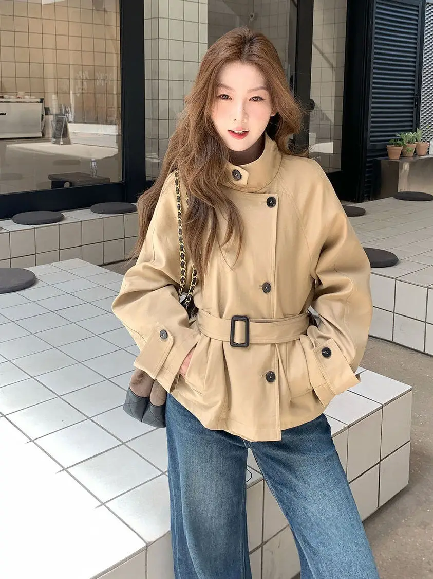 

Корейская короткая куртка-жакет для женщин в британском стиле, весна-осень, новая модель, с воротником-стойкой, приталенная, верхняя одежда из полиэстера и нейлона.