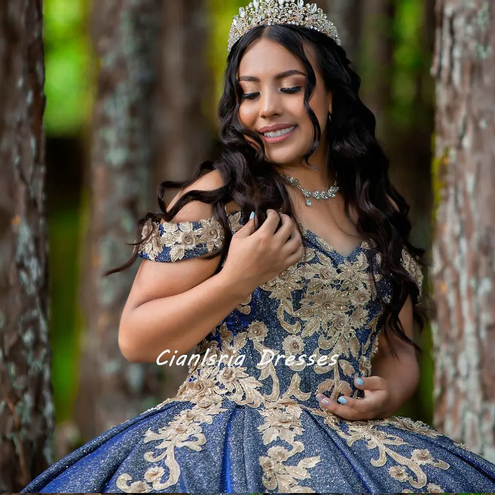 Azul glitter cristal quinceanera vestido de baile fora do ombro apliques ouro renda espartilho doce 15 vestidos quinceañera