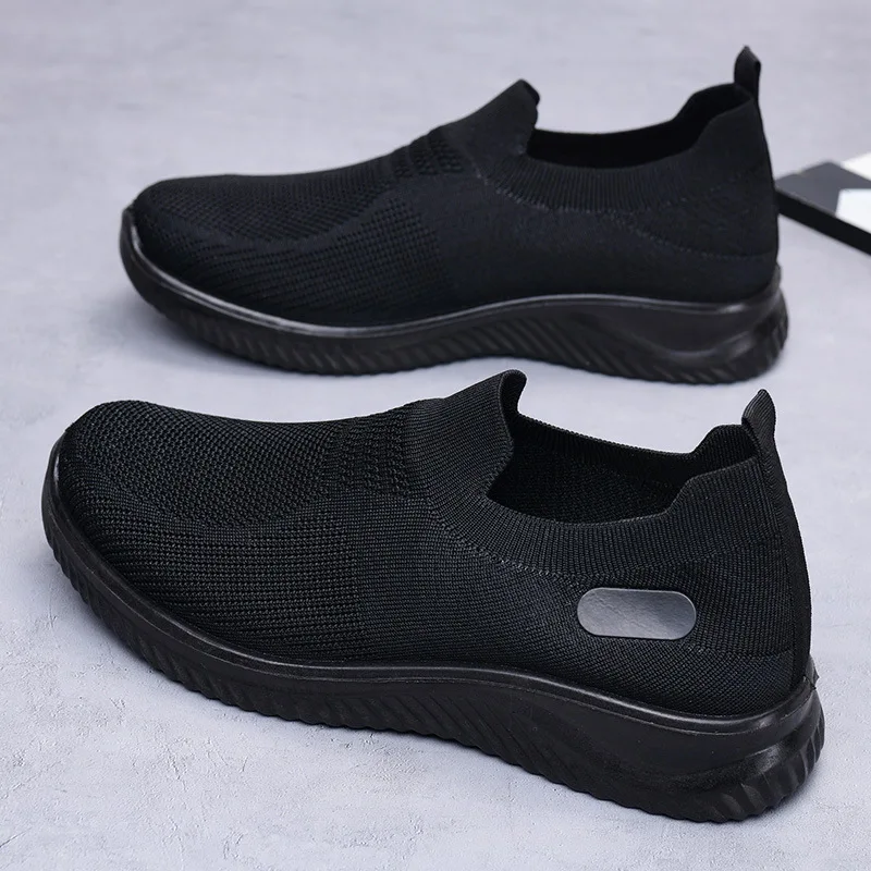 New Men's Casual Sports Shoes with Soft Sole, Anti Slip and Breathable Work Cloth Surface for Men