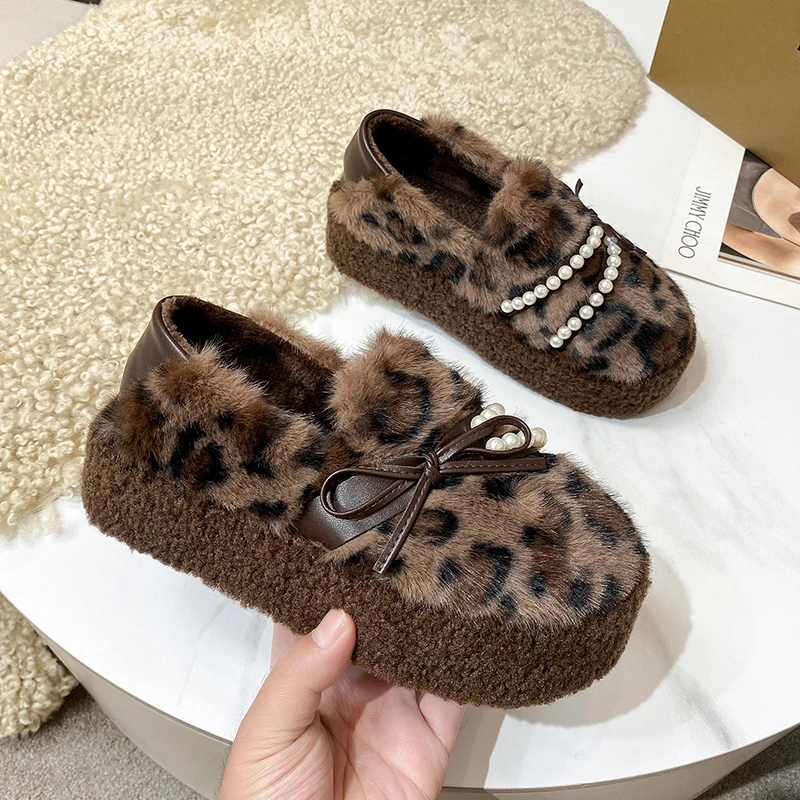 

Leopard Women Flats Shoes Fur Bow New Loafers Winter Pearl Short Plush Woman Sneakers Fashion 2025 Casual Sport Suede Zapatos