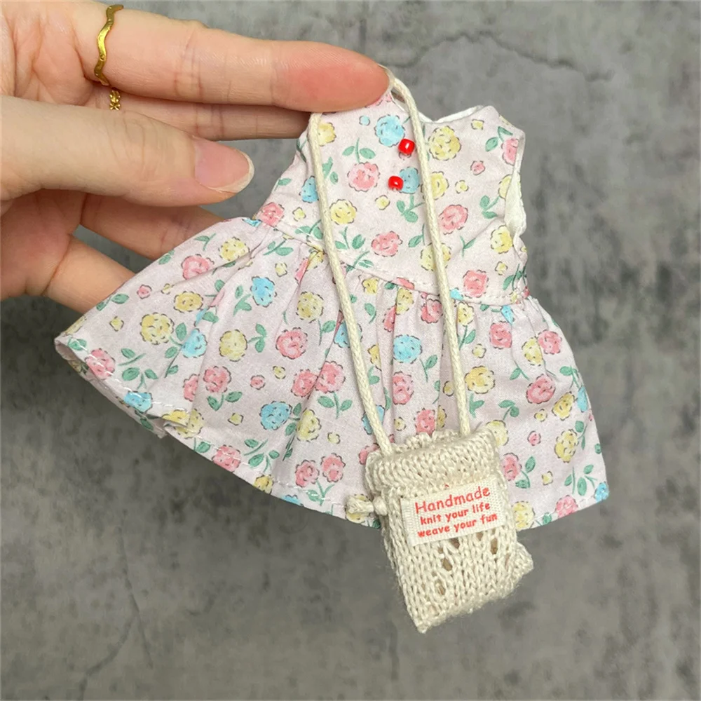 Ubranka dla lalek BJD odpowiednie dla lalek małych rozmiarów 1-6, kwiecista sukienka z torebką, zestaw ubrań, akcesoria dla lalek (2 punkty)