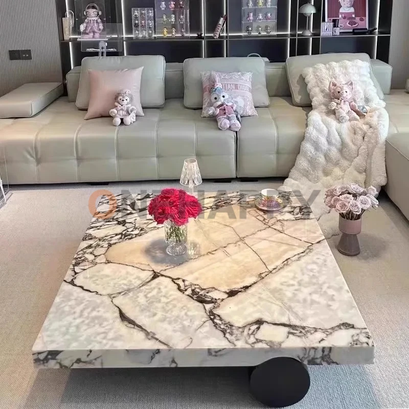 Table basse minimaliste italienne - marbre doré Calacatta carré, personnalisable pour le luxe, parfaite pour le salon.