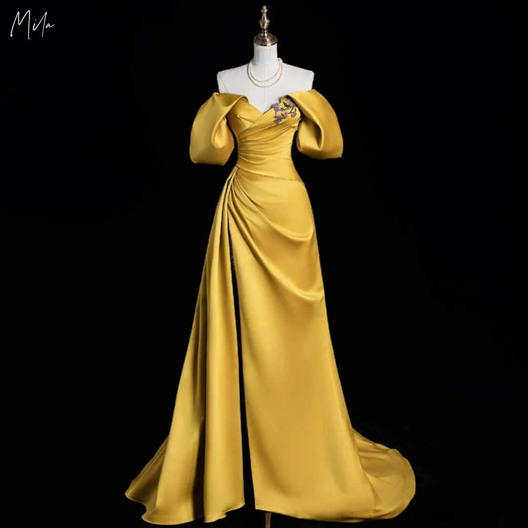 Mila Goudgeel Off-the-shoulder Galajurken Pofmouwen Satijn Ruches Vloerlengte Trein Op maat gemaakte formele avonden 2025