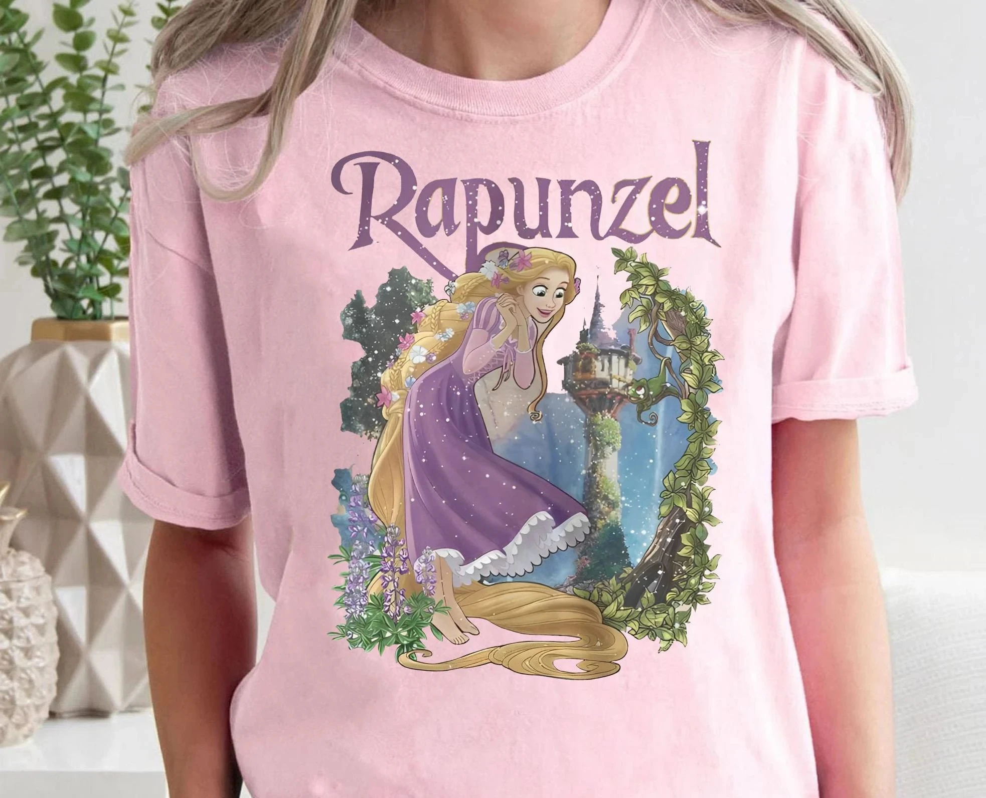 

Ретро Рубашка Диснея Рапунцель «Запутанная история» Рубашка принцессы Рапунцель с цветочным принтом Disney Tangled Lanterns Футболка Диснейленд Семейная принцесса Диснея