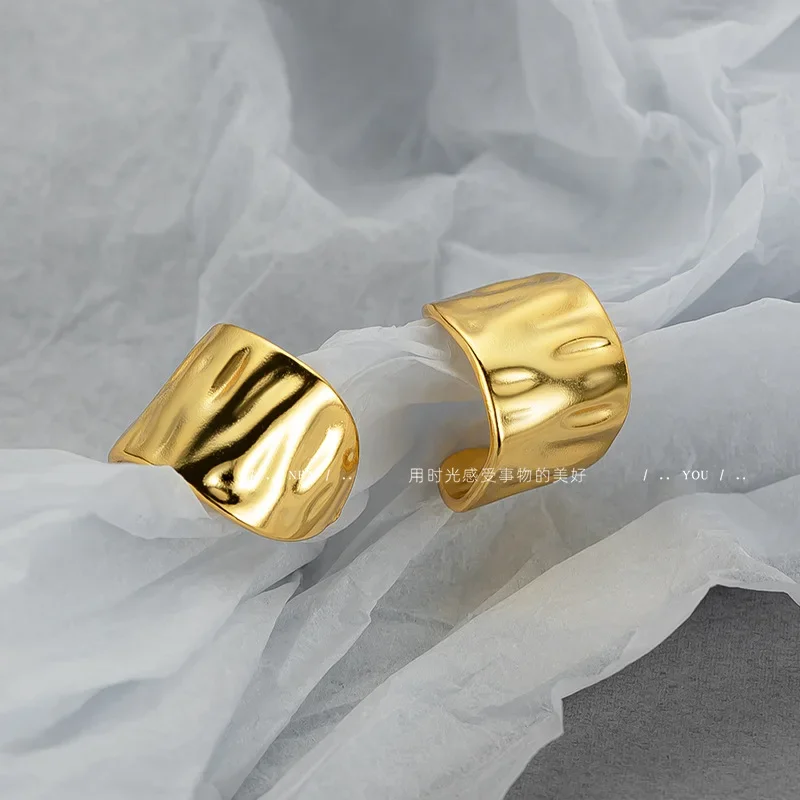 

9999 Real Gold 24K Niche Design High-end Irregular Pleated C-type Stud Earrings Retro Lazy Style Irregular Metal Earrings