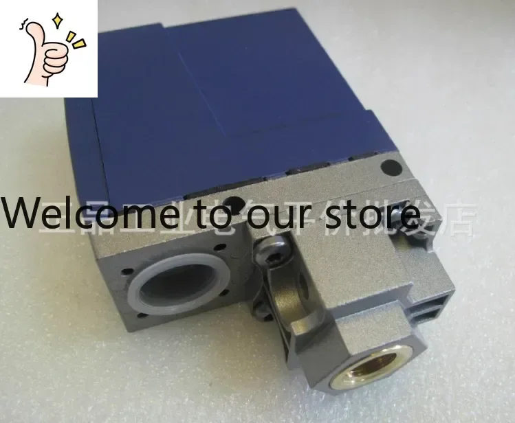 

2025.5 Original Genuine XMLBS02B2S11 Pressure Switch Adjustable Range 2 Threshold 1C/O