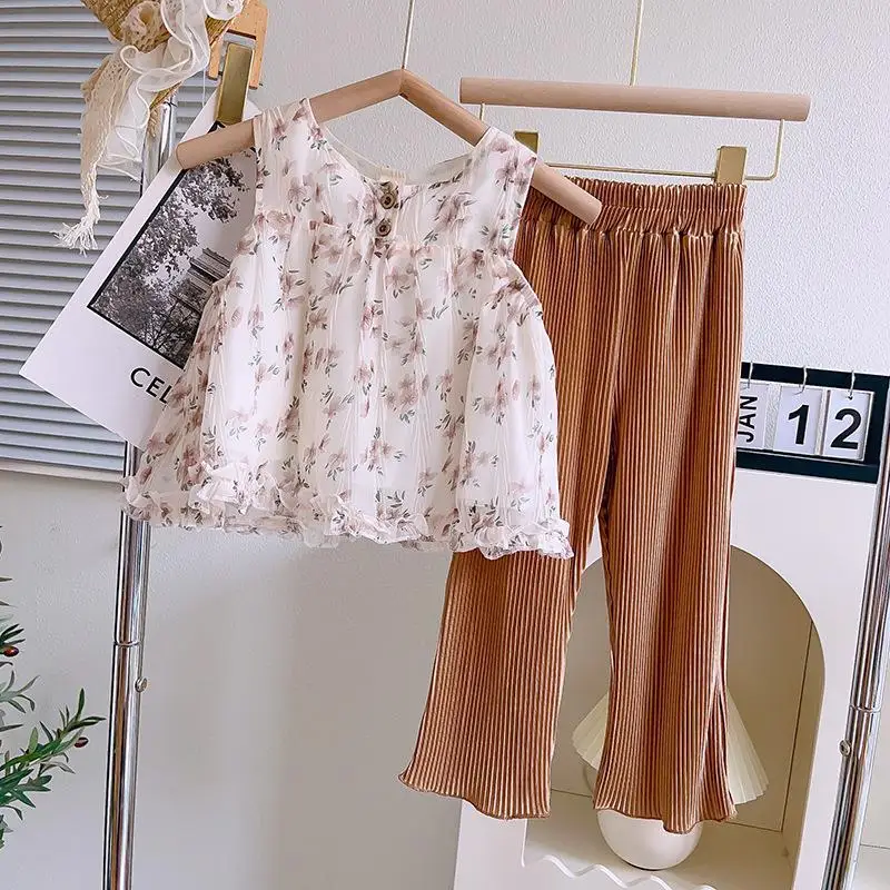 Girls' Suit2024Summer New Suspender Fashionable Floral Simple Fashion Short Sleeve Pants Two-Piece Set Delivery-WSNY