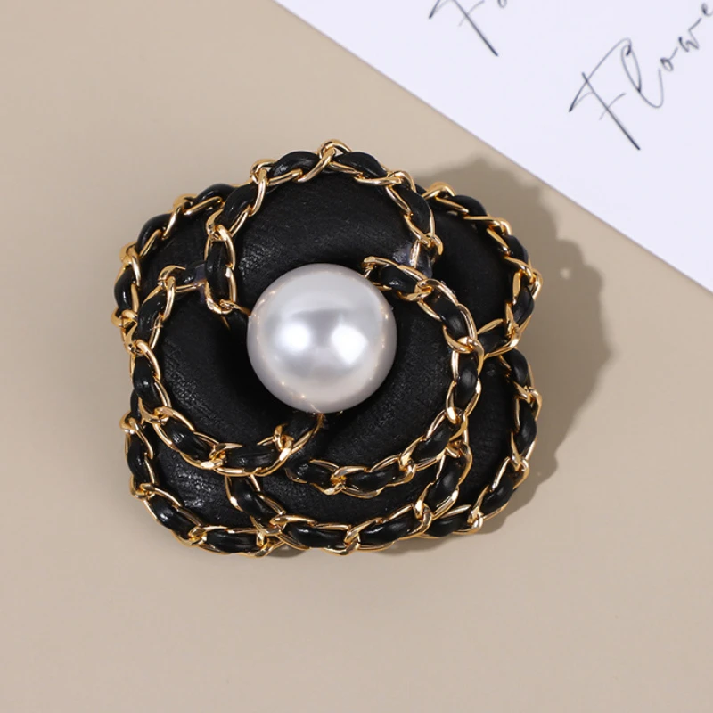 Koreanische Mode Stoff Kamelie Perle Broschen für Frauen Elegante Blumen Corsage Anstecknadeln Hochzeit Party Abzeichen Zubehör – Detail 2