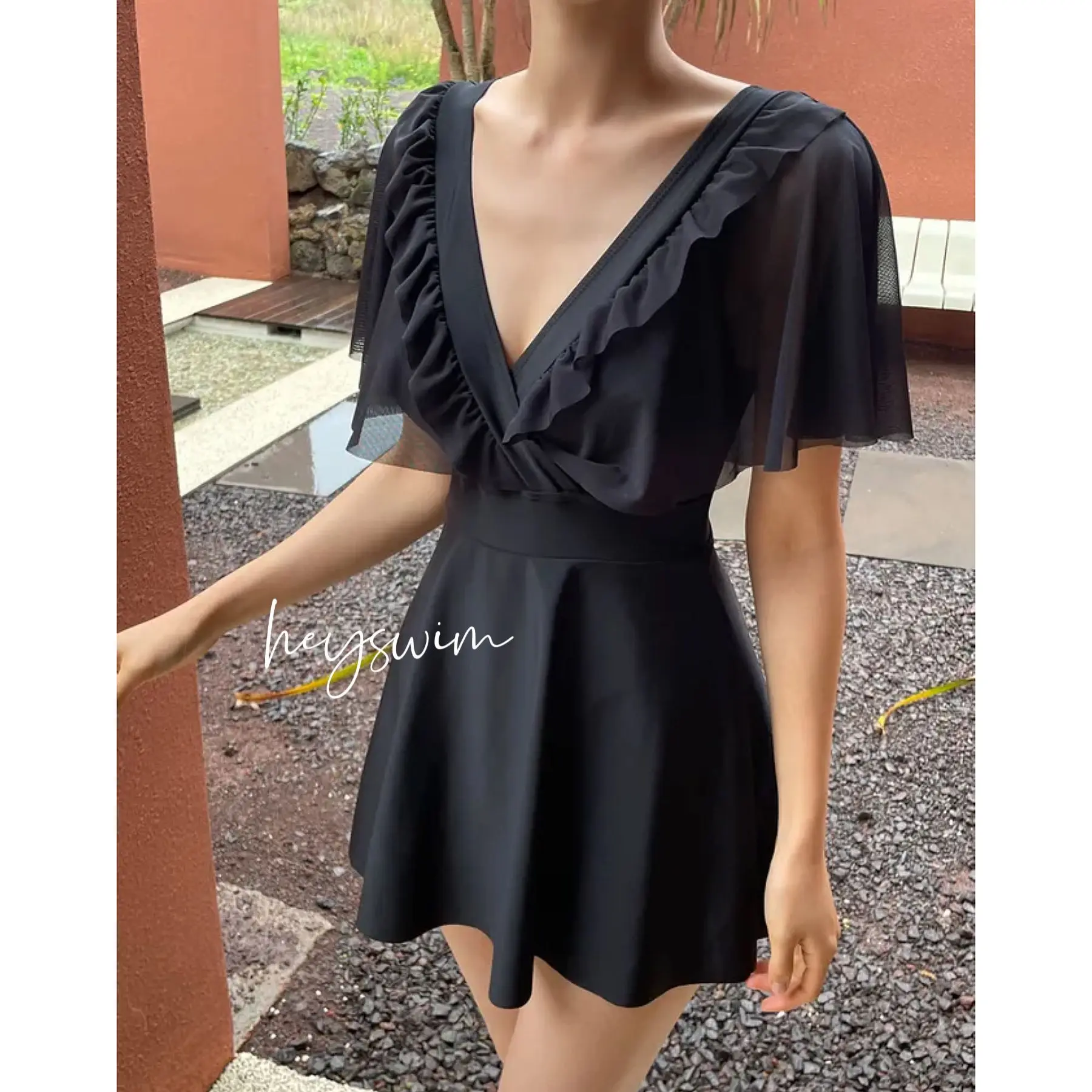 

2023 New Fashion Women Bikini Black Printed Swimsuit Backless Sexy One-Piece Hot Spring Swimwear