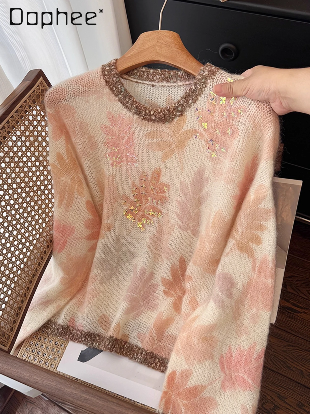 

Alpaca Wool Color-Block Shiny Sequin Jacquard Round Neck Long Sleeve Soft Knitted Sweater Women Autumn Korean Fashion Sweater