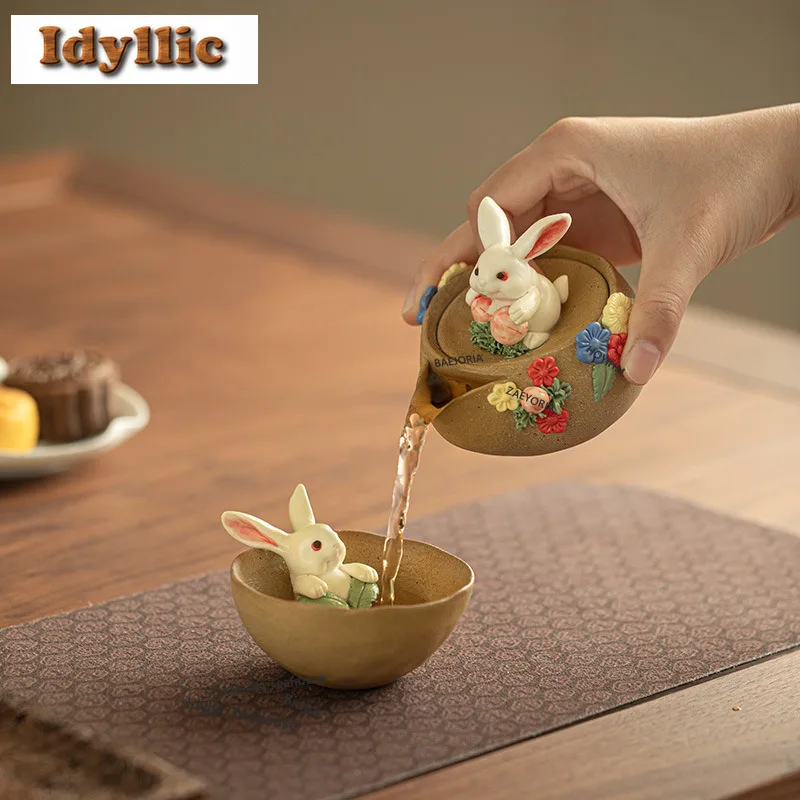 HOYIHM 120ml Crude Pottery Rabbit Teapot Handmade Tea Infuser Pot Tea Soaking Kettle with Strainer Cafes Supplies Decoration