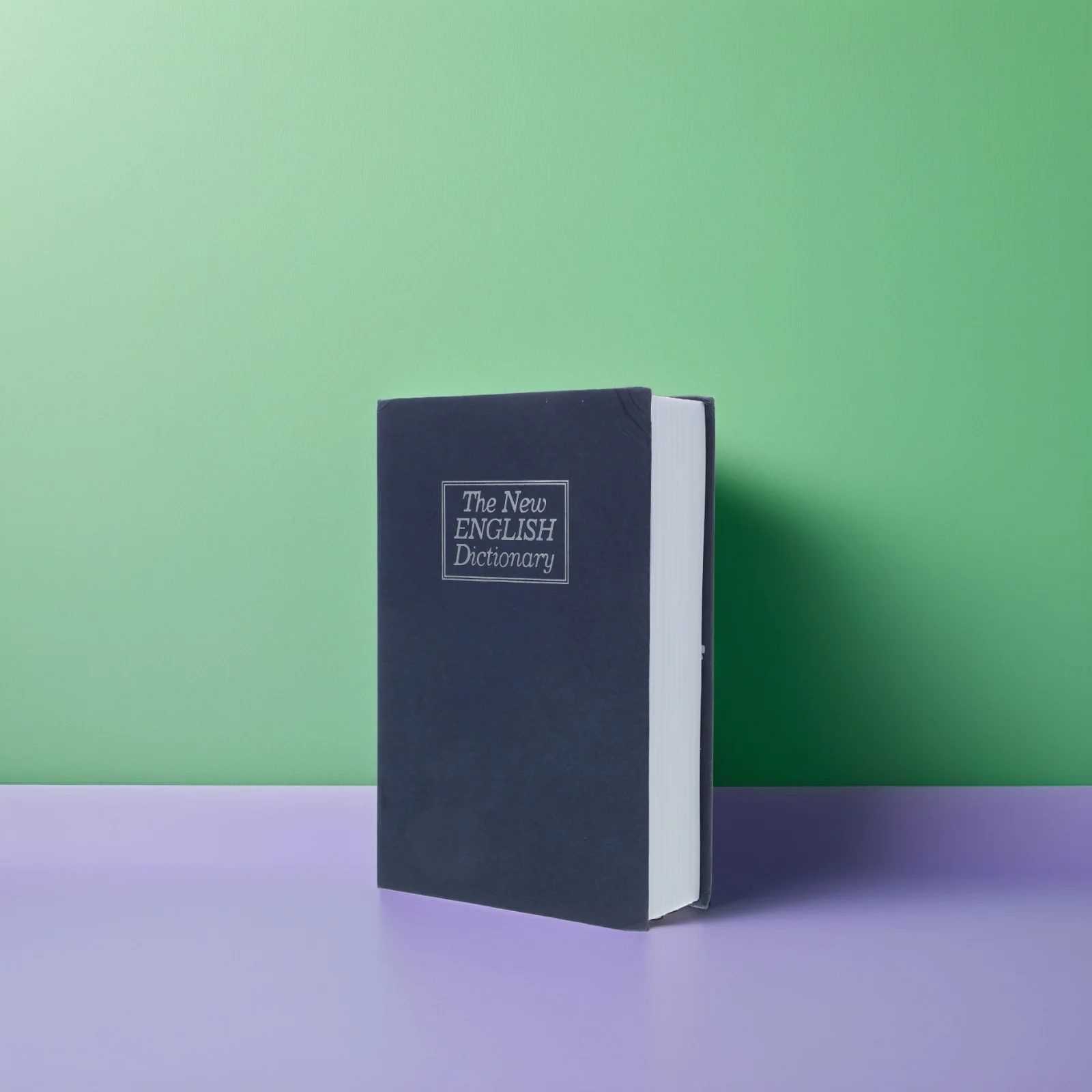 Имитация книжного сейфа с паролем