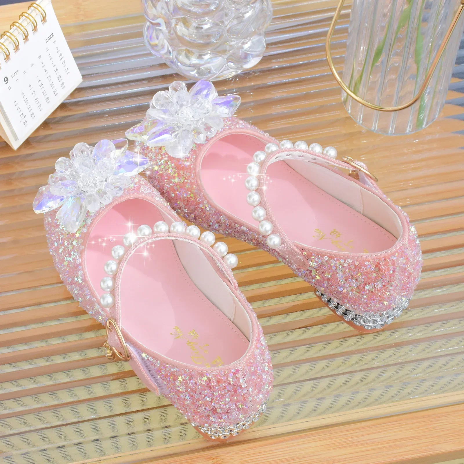 Chaussures de princesse en cuir pour filles, talons hauts, cristal brillant, gros diamant, fête de danse pour enfants, chaussures de performance pour étudiants, mariage