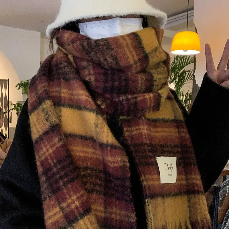 2024 nuova sciarpa da uomo e da donna calda addensata semplice vento moda selvaggia Plaid imitazione Cashmere ragazza studente sciarpe antivento