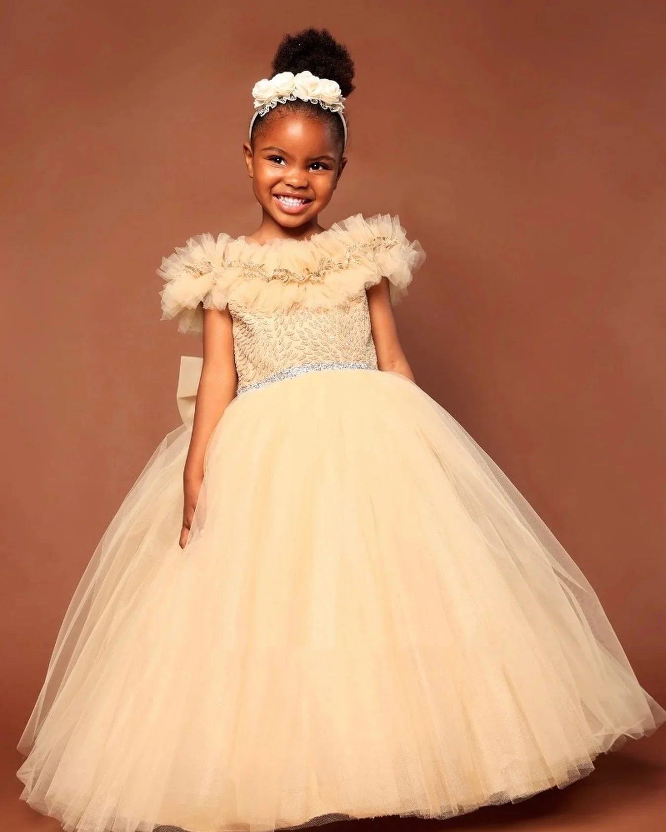 Customized Champagne Flower Girl Dresses For Wedding Appliques Backless With Bow Elegant Kids First Communion Formal Ball Gown