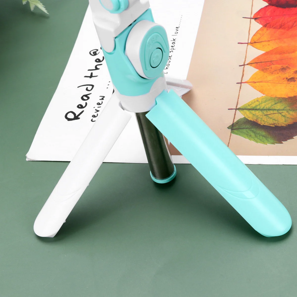 

Professional Selfie Stick Green Portable Phone Tripod Wireless Remote Control Multi Angle Photography Tool for Outdoor