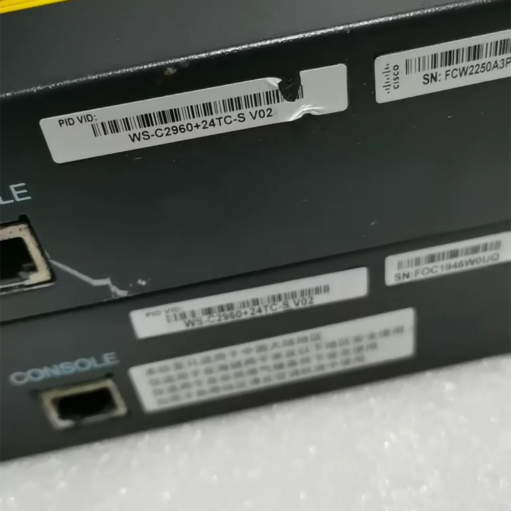 1 قطعة WS-C2960 + 24TC-S 24 منفذ 100 ميجابت في الثانية مفتاح إدارة