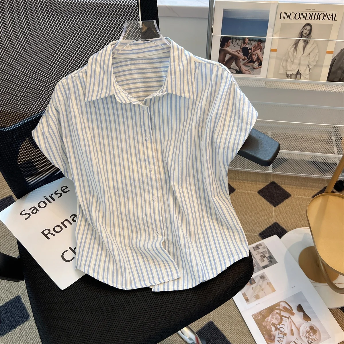 

Summer Women's Ne ort Sve irt Casual Striped Top Faionable Versatile Loose Fit Korean Sle Commute Wind