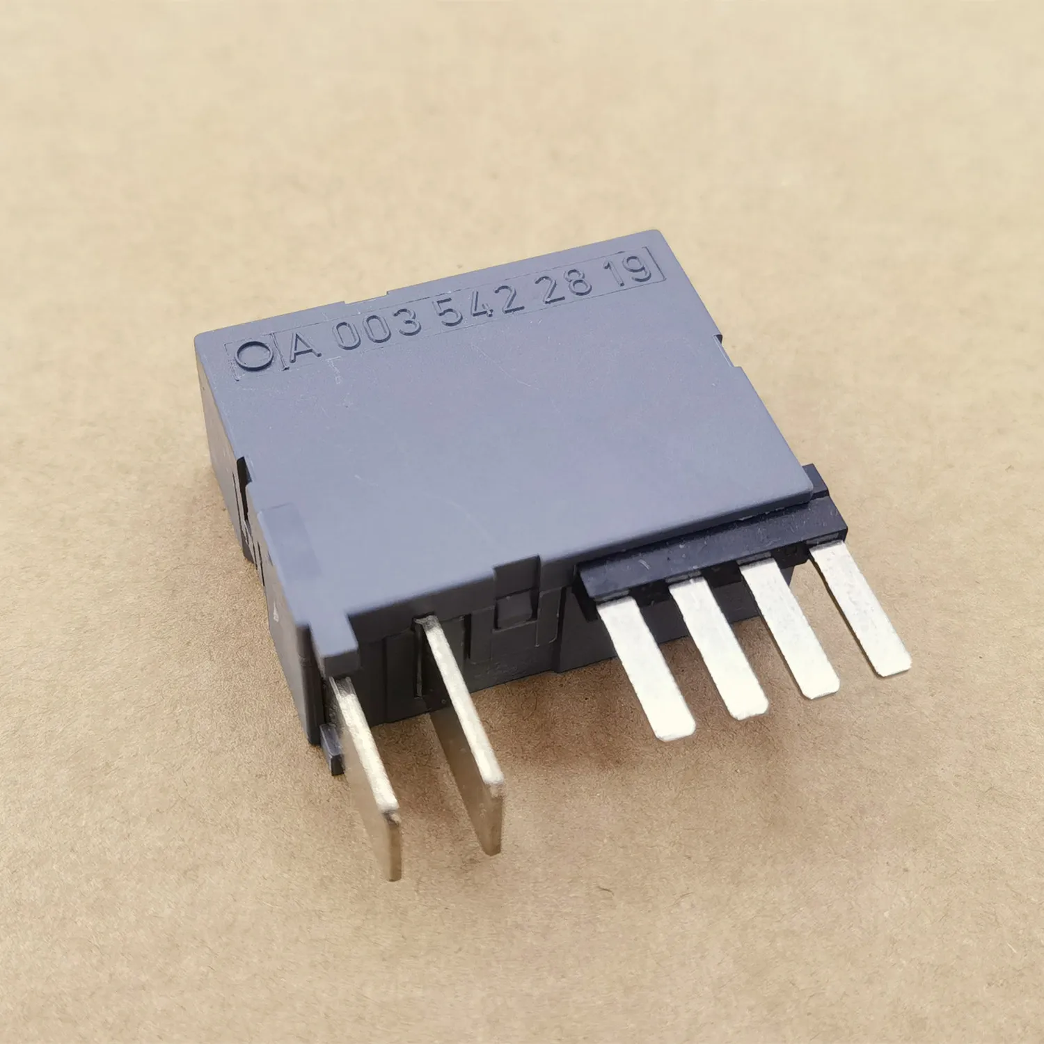 Hot Spot A 0035422819 Relais 704T-R1A-F025 60A 12V – Detail 2