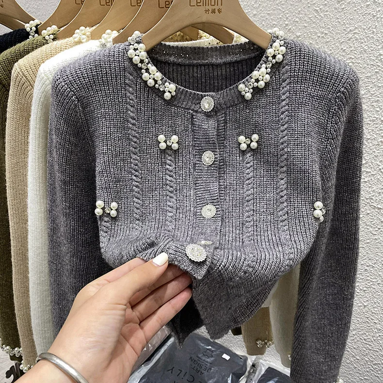 Suéter elegante de malha de pérolas feminino, cardigã manga comprida, tops de peito único, moda elegante, jumper feminino chique, outono, 2024