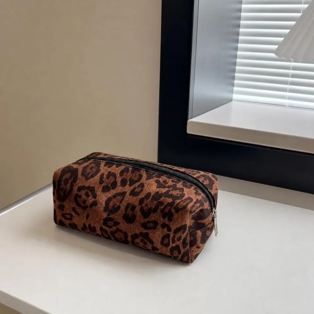 Kawaii Leopard Print Cosmetic Bag Portable Zipper Closure Travel Wash Bag Large Capacity Pencil Case Women Girl
