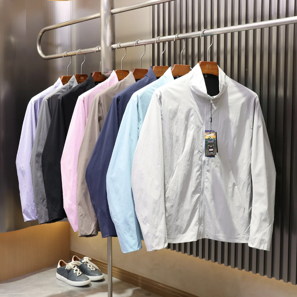 

2025 ранняя весна, новая пара, деловая повседневная уличная тонкая куртка с воротником-стойкой