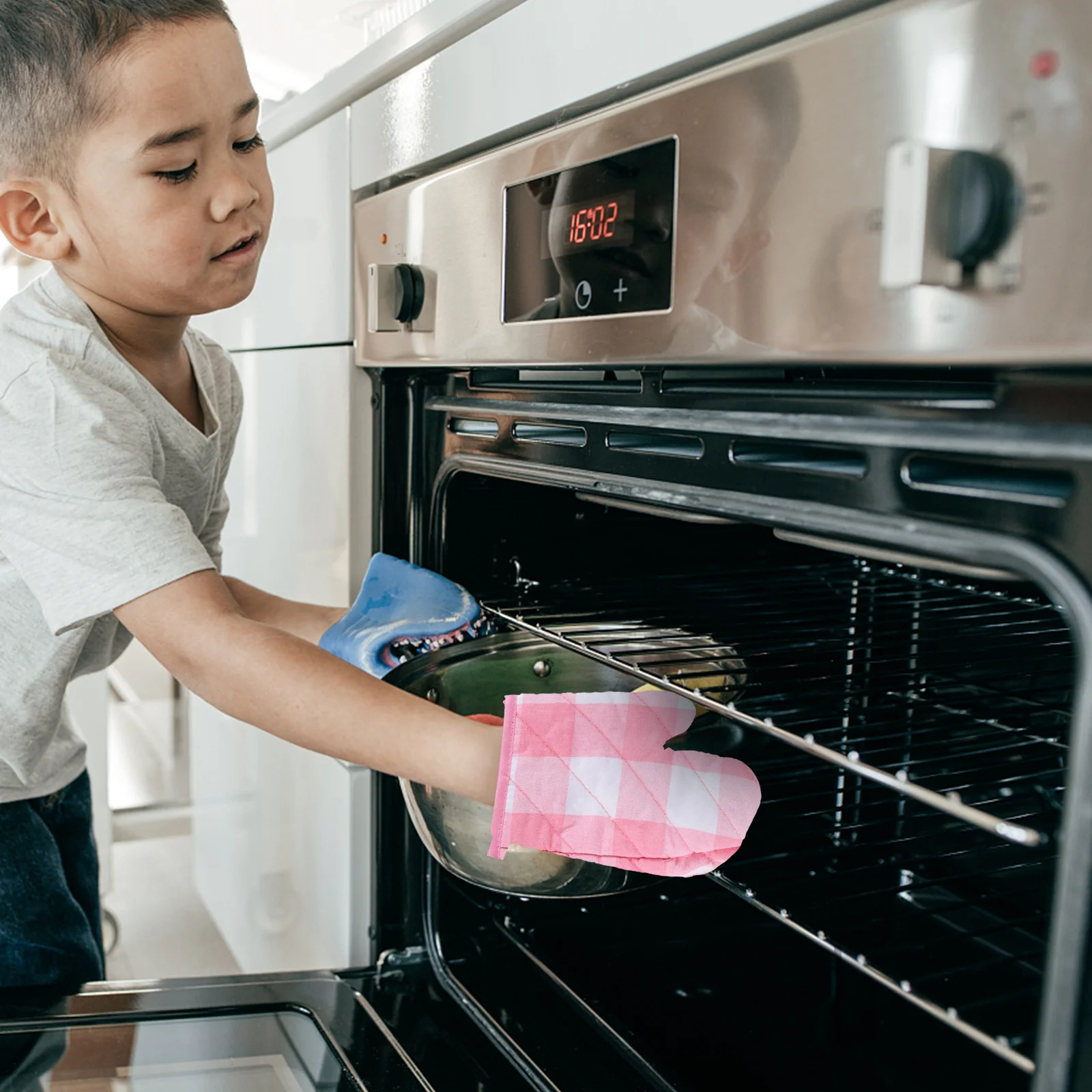 

2Pcs Plaid Microwave Oven Mitts Heat Resistant Thickened Baking Gloves Cooking Gloves Kitchen Anti-Scald Mitts