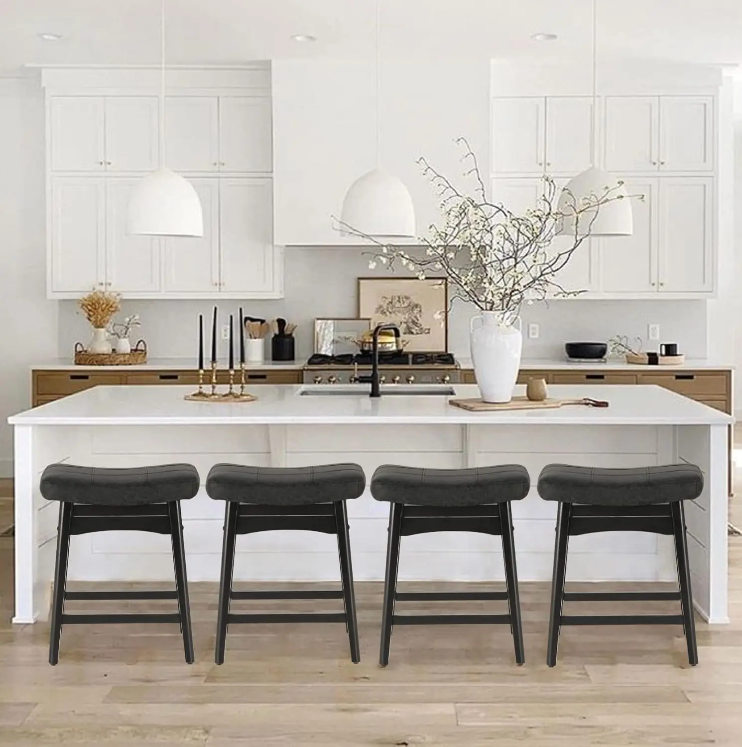 Набор из 4-х барных стульев в фермерском стиле с мягким сиденьем и ножками из массива дерева