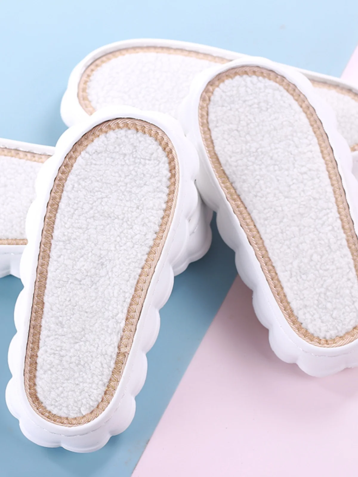 sola-de-chinelo-cloud-cowpat-leve-antiderrapante-com-design-de-gancho-conforto-e-estilo-–-acorio-moderno