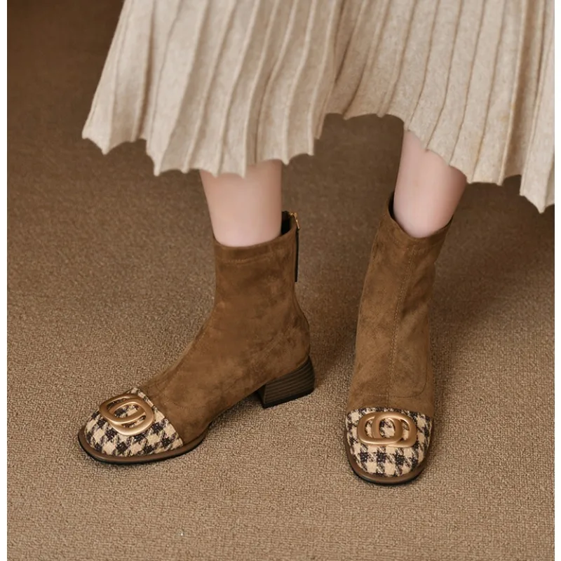 

Эластичные узкие ботинки в клетку со вставками, женские осенне-зимние французские винтажные ботильоны с котенком на блочном каблуке