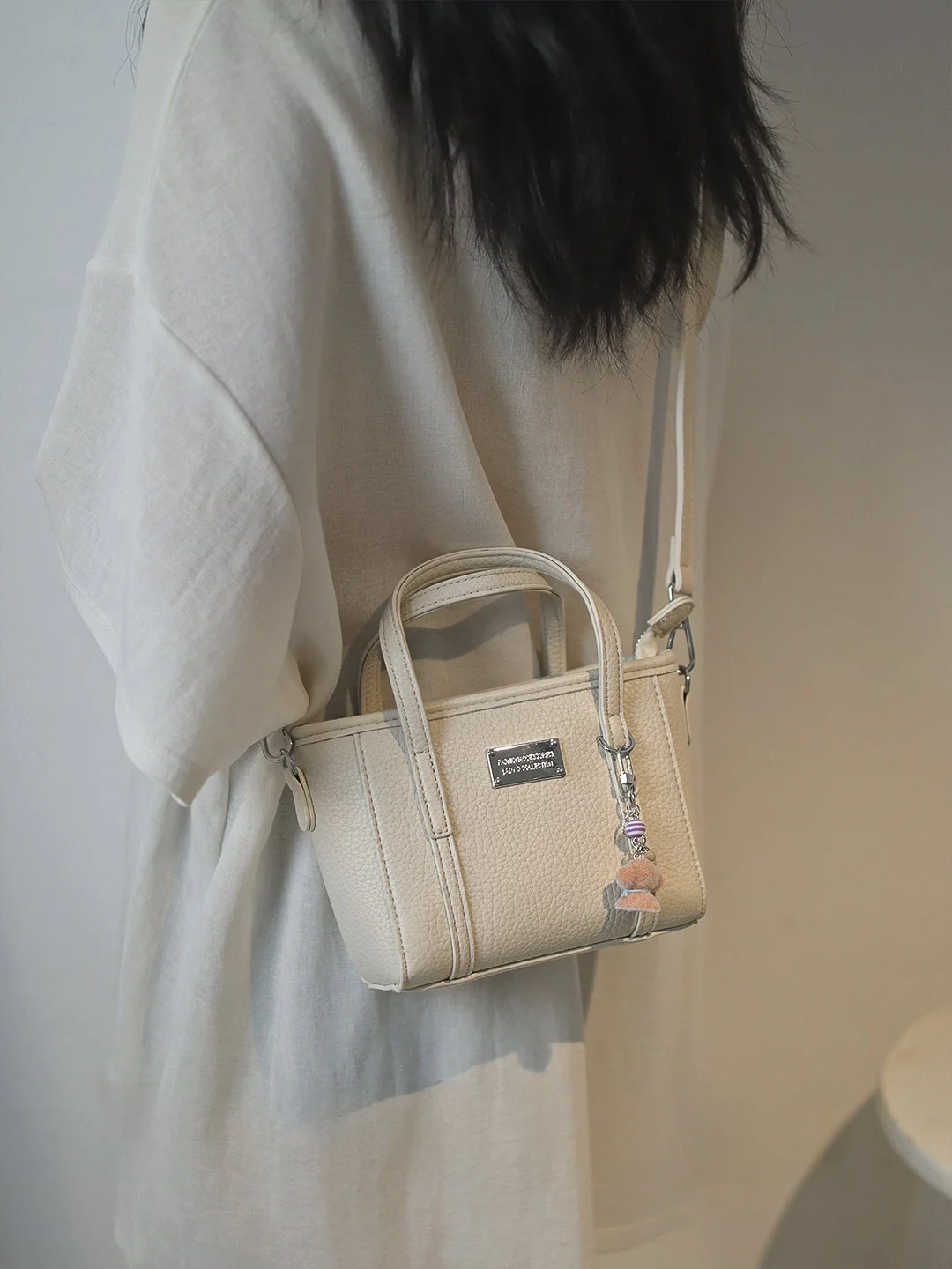elegante-bolso-de-mano-cuadrado-para-mujer-bolso-bandolera-blanco-moderno-para-oficina-y-uso-diario