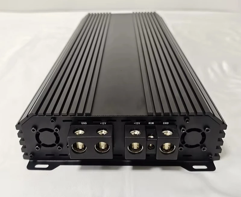 แอมพลิฟายเออร์รถยนต์แบบโมโนบล็อก รุ่นอัพเกรด 18000 วัตต์ RMS สไตล์บราซิล พร้อมหน้าจอแสดงผลดิจิตอลและรีโมทคอนโทรล