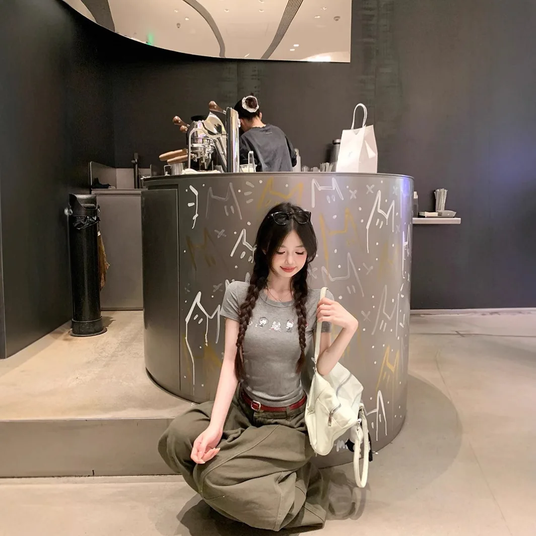 جيني رمادي السجق الكلب طباعة جولة الرقبة قصيرة الأكمام تي شيرت المرأة الصيف أعلى مريحة عارضة نمط نسيج مرن