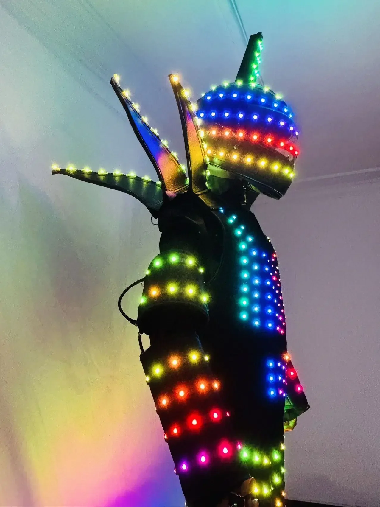 2024 Hot Full Color Smart Pixels LED Robot Clothing Costume Clothes Stilts Walker Costume DJ Lights Luminous Jacket