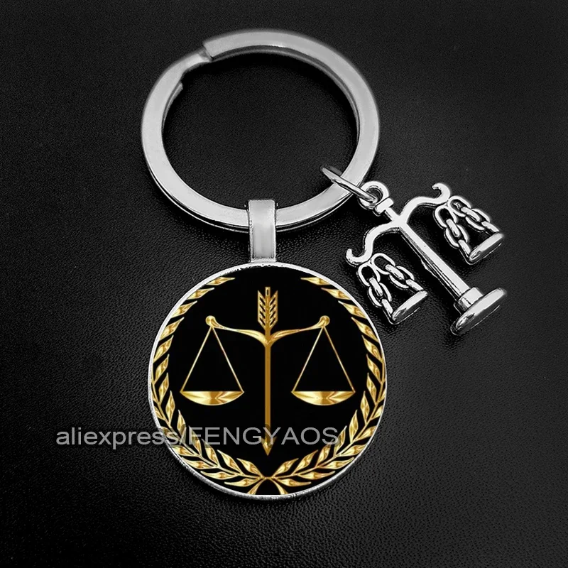 2023 Lawyer Keychain Accessories Justice Scale Keychains for Judge Justice Hammer Key Hloder Gift for Law Student