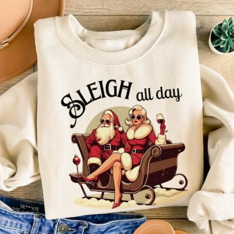 Sweter Retro z Nadrukiem Sanki na Cały Dzień, Świąteczny Sweter w Stylu Vintage, Damski Strój na Imprezę, Prezent dla Niej, Uroczy Nadruk Sanki, Miękki i Wygodny