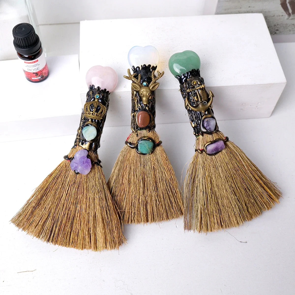 2026 عنصر ساخن حصري مكنسة ساحرة كريستالية طبيعية-1 قطعة كوارتز وردي جمشت مطعمة عمود خام للشفاء ديكور فني #5