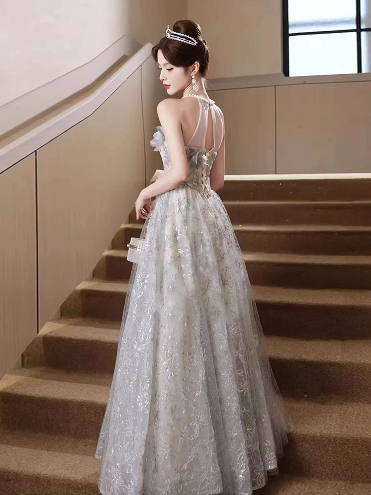 Luxuriöse Ballkleider mit 3D-Dekorationsblumen für Damen, hängender Halskragen, Perlenstickerei, Tüll-Taille, A-Linie, bodenlang, Abendpartykleid