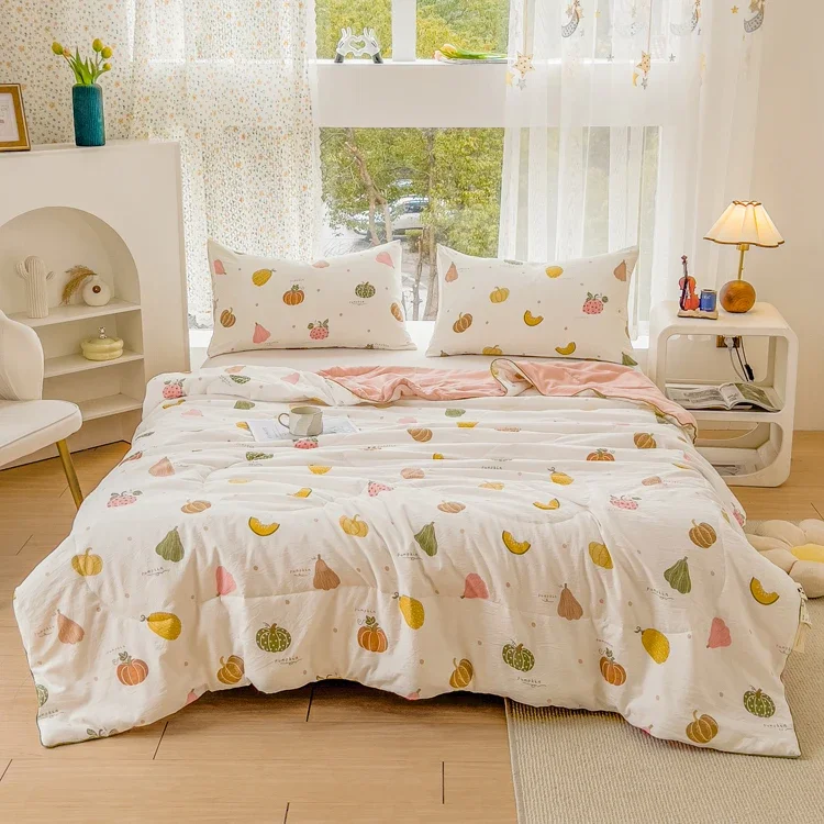 Fall Pumpkin Pattern Quilt Soft Comfortable Washable Quilts Core Bedspreads Soft Breathable Bedding Coverlets for All Seasons