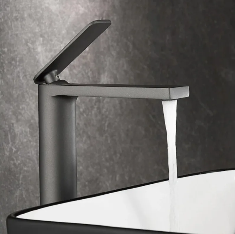 Hot and cold antique copper basin faucet, bathroom, bathroom counter basin, hot and cold splash-proof faucet for household use