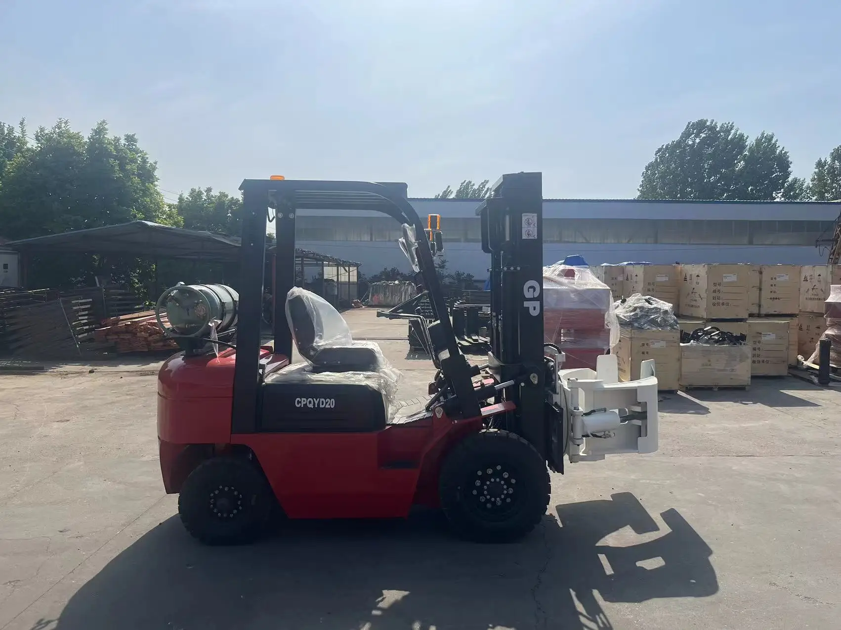 Útil carretilla elevadora 2T /GLP al mejor precio