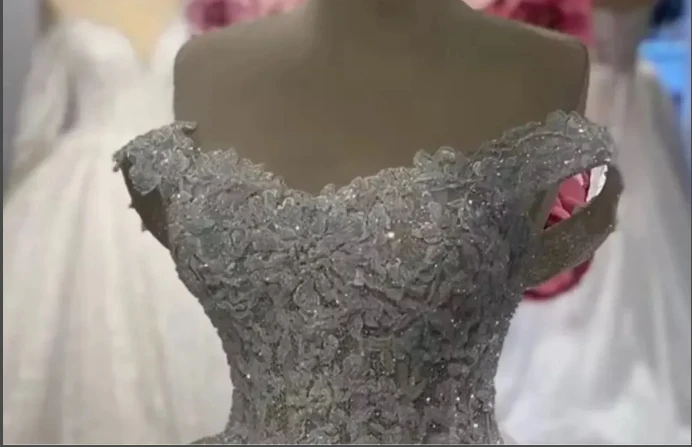 extra su misura per aggiungere il costo delle maniche