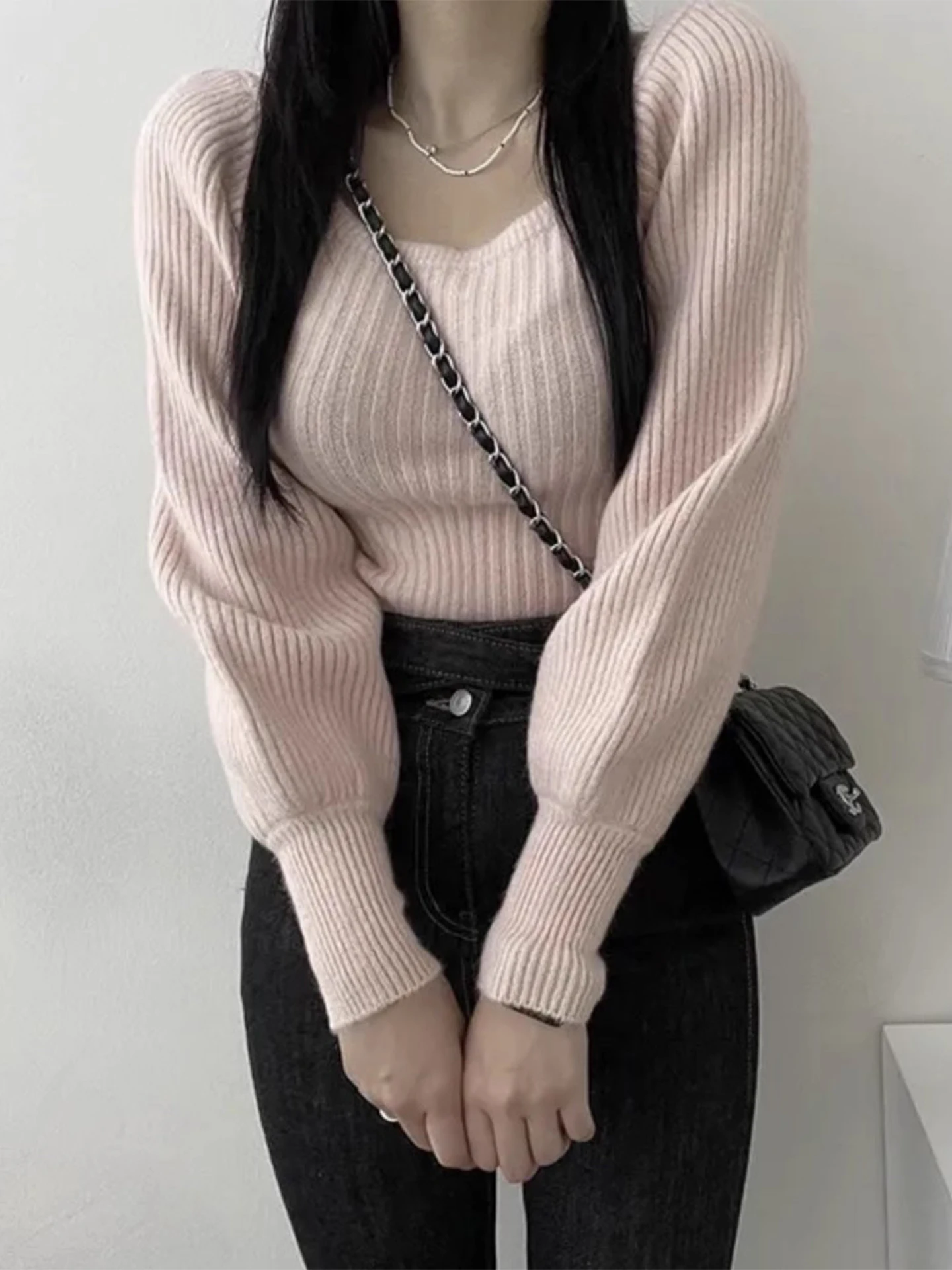 Sweter damski z dzianiny w paski z kwadratowym dekoltem w stylu retro, uniwersalny, wyszczuplający, idealny jako warstwa bazowa na zimę, nowy model.