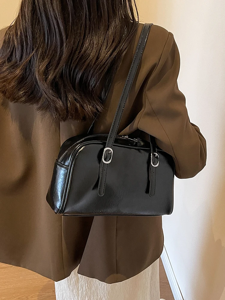 Fashionable Textured Women's Underarm Square Bags Autumn Large Capacity Versatile Handbags High Quality Shoulder Bag