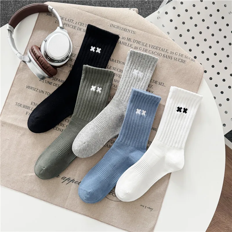 5 pairs of men's solid color embroidered mid tube cotton socks sweat absorbing casual simple comfortable versatile men's socks