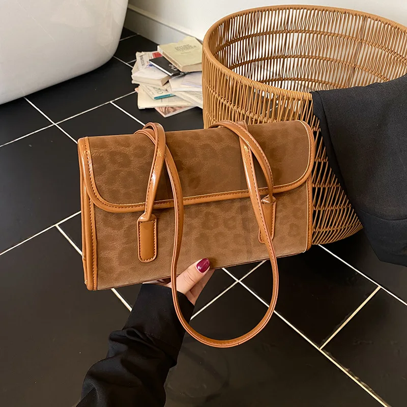 

2025 Niche Underarm Bag Fashion Top Handle Purse for Women Spacious Shoulder Tote Versatile Commuter Bag, Chic Day-to-Night Bag​